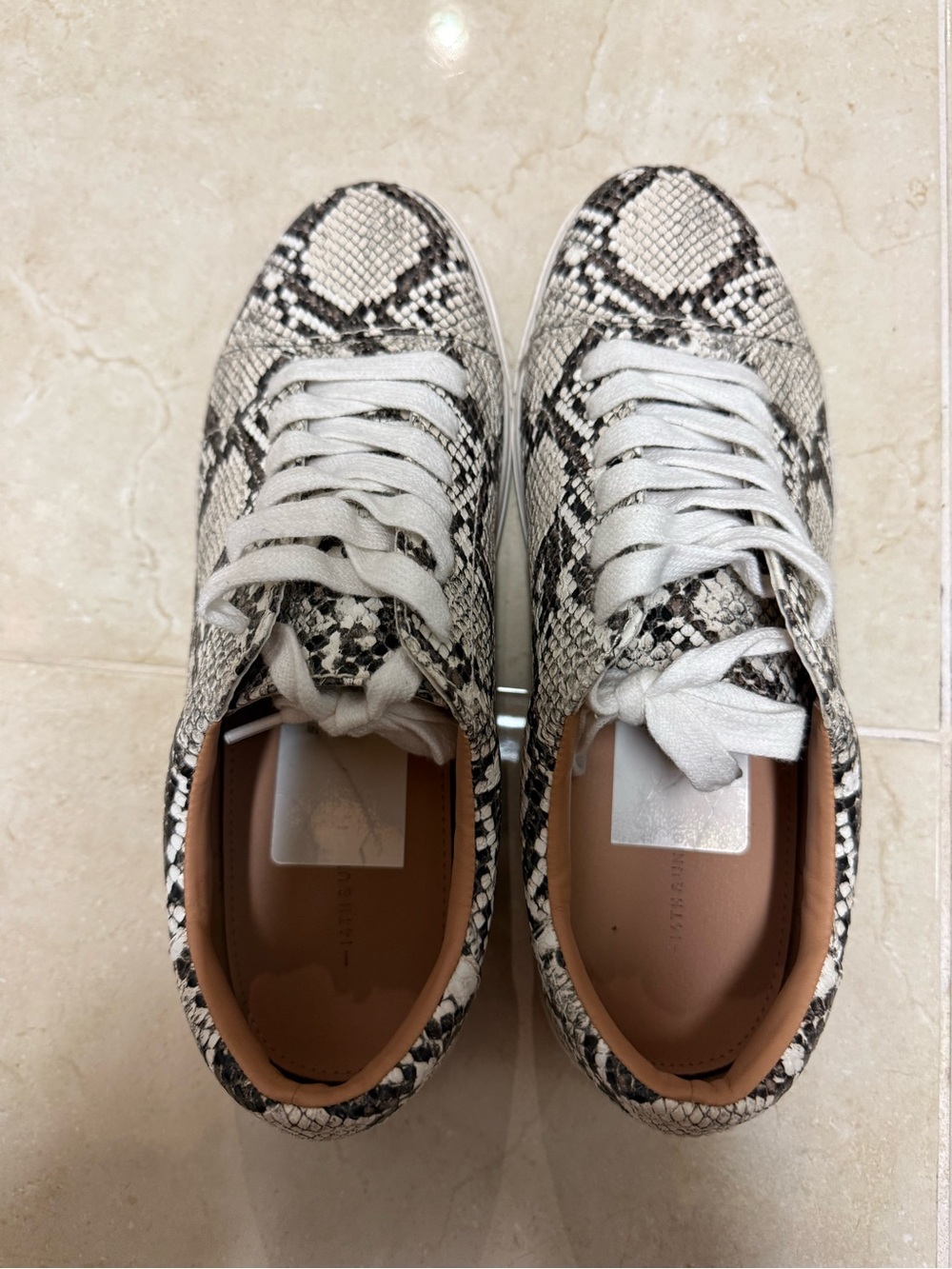 Snake-Print Low Top Sneakers - White/Black